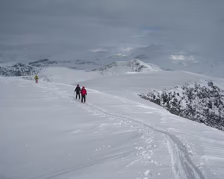 2012-04-11_58 Arrivée sur le dôme à l'E du Saetertverrfjellet
