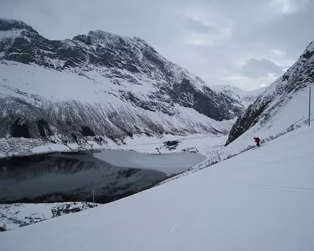 2012-04-11_26 Descente du Tretindanibba sur l'Eidsvatnet