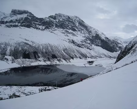2012-04-11_27 Descente du Tretindanibba sur l'Eidsvatnet
