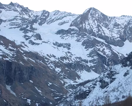 2012-04-01_02 Dôme des Platières, au dessus du refuge du Rosuel