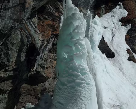 2012-04-01_55 Cascade sous le ressaut des Platières