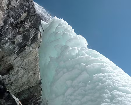 2012-04-01_56z2545 Cascade sous le ressaut des Platières