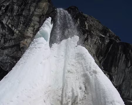2012-04-01_57 Cascade sous le ressaut des Platières