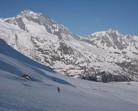2012-04-02_01 Dans le vallon du Clou, au pied du Mont Pourri