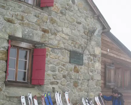 PXL019 arrivée à la cabane des Aiguilles Rouges (2810m)