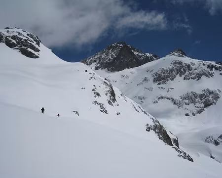 2013-04-20_15 Descente versant espagnol sur Respomuso, Grande Fache