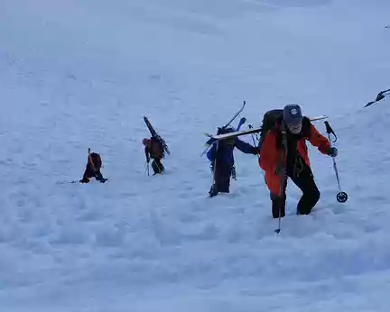 DSC02065 On enlève les skis