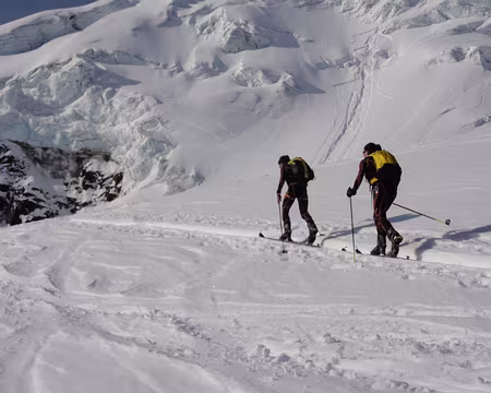 DSC02096 D'ailleurs des fusées passent