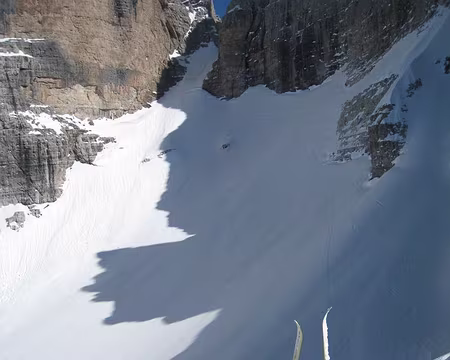 2014-03-20_39 Montée à la Bocca dei Camosci, la Bocca d'Ambiez à l'arrière-plan