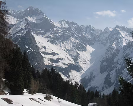 2014-03-21_32 La descente du Passo del Vallon Orientale, et Busa Fonda
