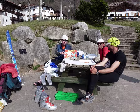 2014-03-21_34 Attente du bus à Giustino (765 m)