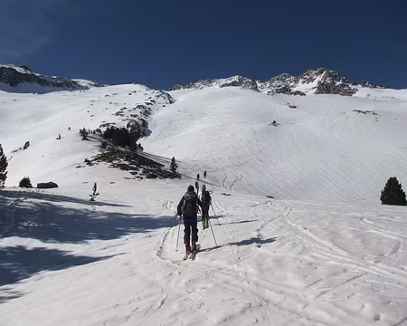 montée au Pico d'Alba depuis la Renclusa montée au Pico d'Alba depuis la Renclusa