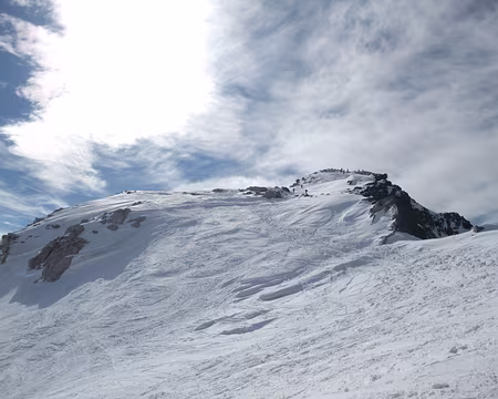 sommet de l'Aneto (3403m) 15 avril 2014 vue sur le sommet de l'Aneto (3403m)