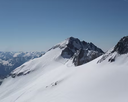 vue sur l'Aneto vue sur l'Aneto depuis la Maladeta