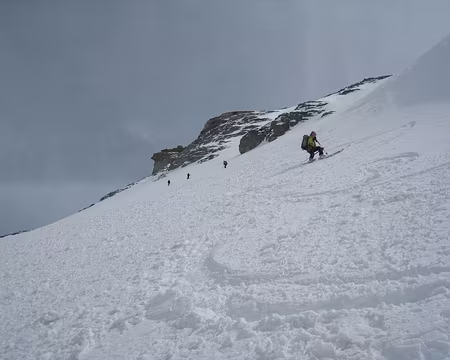 124 Descente en face NW de la Grande Rousse