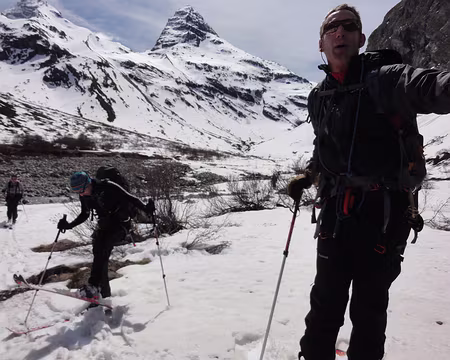 DSC03871 J2: après un tour en altitude (col du grand Man) on redescend pour rejoindre Avérole