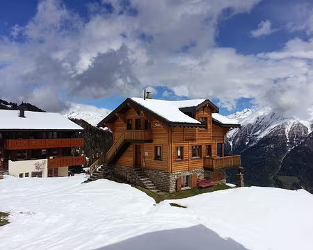 PXL002 Le charmant village désert de Bettmeralp