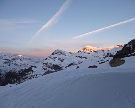 PXL050 Lever de soleil sur l'Ouille Noire