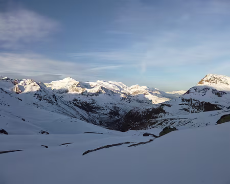 PXL051 L'Albaron au départ du refuge du Carro