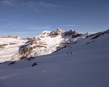 PXL054 En arrivant au col des pariotes, au centre Grande Aiguille Rousse
