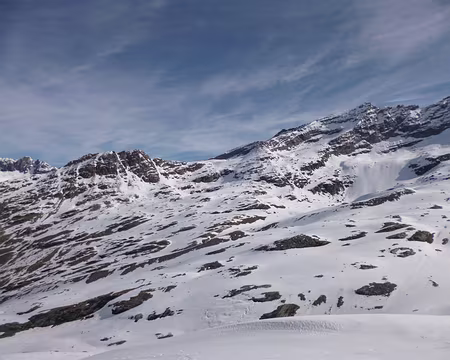 PXL062 P1160377 En face col des Pariotes et Levanna occidentale à droite