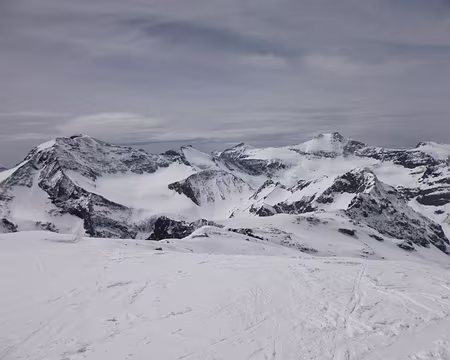PXL077 Du sommet de la Pointe Francesetti, Grande Ciamarella, Petite, Albaron à droite et dans le creux au centre Charbonnel