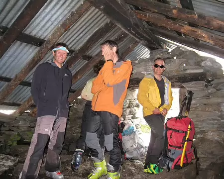 2014-05-22_05 Cabane pour s'abriter, Grenier de Corbassière, 1959 m