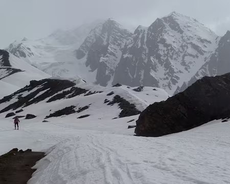 2014-05-22_08 Montée à la cabane FXB-Panossière, vers 2300 m