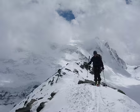 2014-05-23_27 Arrivée au sommet du Combin de Corbassière