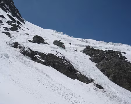 2014-05-23_42 Descente du Petit Combin sur le glacier des Follats