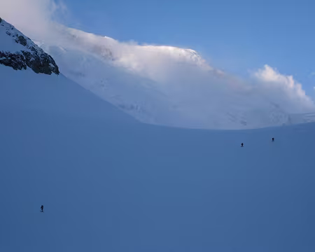 2014-05-24_04 Sur le glacier de Corbassière, le Grand Combin se dévoile