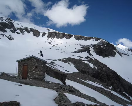 2014-05-24_81 Au rifugio Chiarella all'Amianthe, le couloir d'accès à gauche