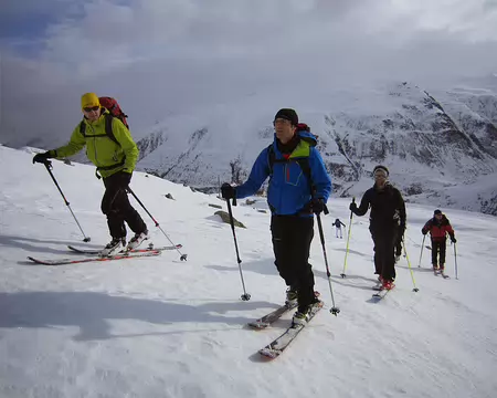 PXL003 J1: montée à Albert Heim hutte