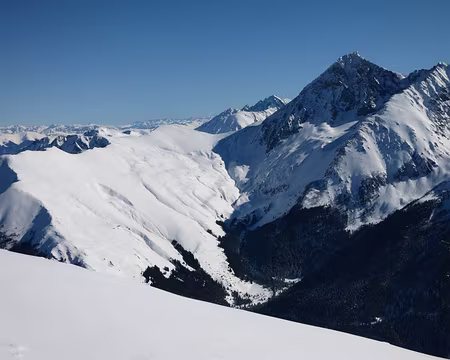 2015-02-10_31 Au sommet du Pic de Montaigu, le Pic du Midi de Bigorre