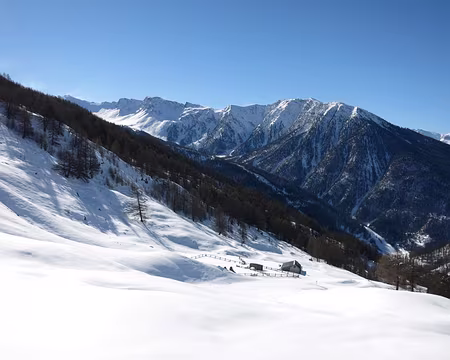 2015-03-06_04 Montée vers le Serre de l'Aigle, au dessus de la Bergerie du Lombard