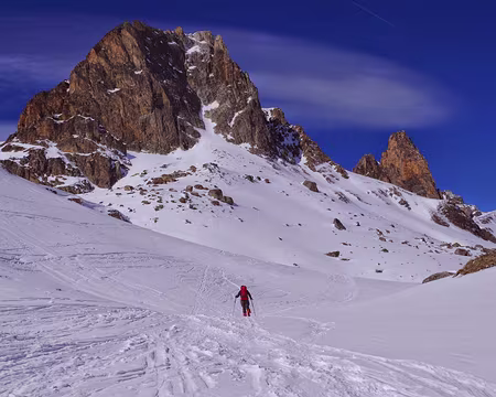 2015 03 28 - IMGP3661 Sous l'Aiguille Large que nous allons contourner