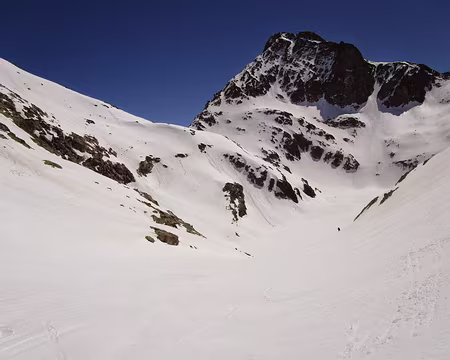PXL036 Descente vers les Lacs de la Fache côté espagnol - Grande Fache