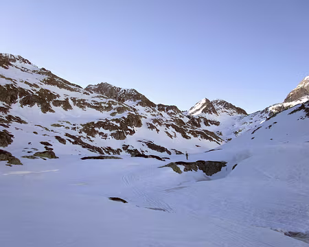 PXL047 à droite col d'Arratille