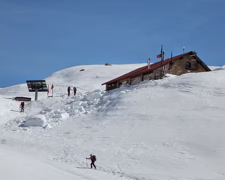 18 J1 - le refuge citta di chivasso, ses panneaux solaires…