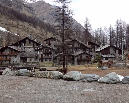 43 J2 - architecture typique du val d'Aoste