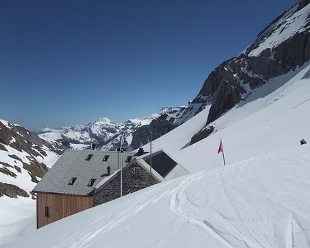 2015_0424Wildstrubel0081 Wildhornhütte