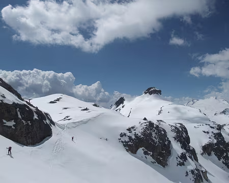 2015_0424Wildstrubel0101 traversée vers le Wisshore et Wildstrubelhütte