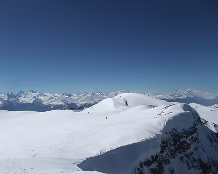 2015_0424Wildstrubel0123 traversée vers le Mittelgipfel