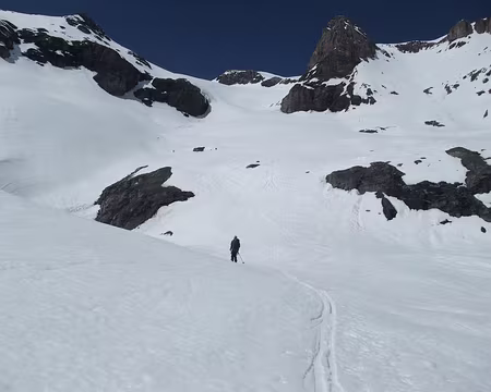 2015_0424Wildstrubel0135 descente sur Lämmererhütte