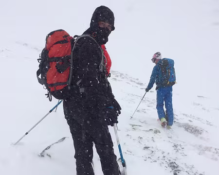 Petite montée dans le blizzard. Petite montée dans le blizzard.
