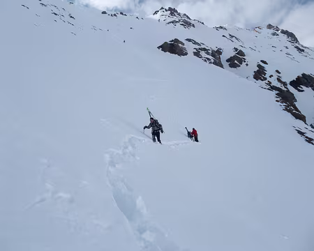 17 descente en crampon sous le col des Trois Pointes