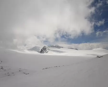 PXL010 Roche Ferran en montant à la Réchasse par la face Sud