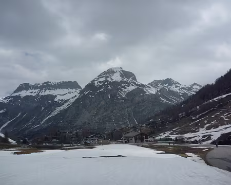 Les voitures sont toujours là. Fin de saison Les voitures sont toujours là. Fin de saison