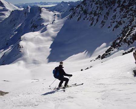 050 Descente vers les lacs de l'Eychassier