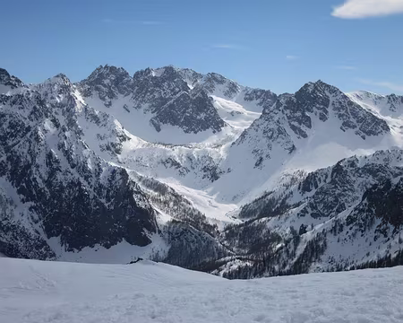 2017-03-14_29 Au sommet du Monte Estelletta, le Monte Oserot au loin